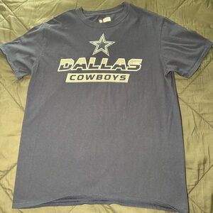 Size Large Dallas Cowboys NFL Men's Navy T-Shirt